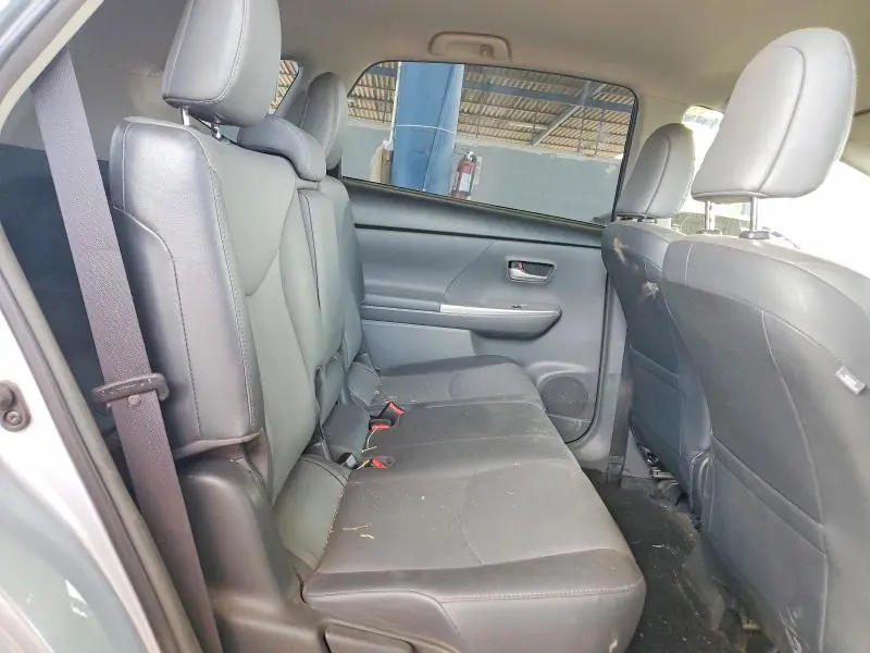 2014 TOYOTA PRIUS V FIVE  