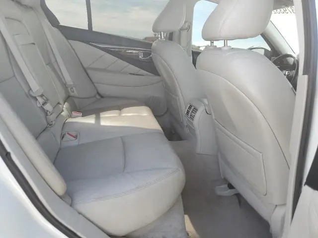 2018 INFINITI Q50 LUXE