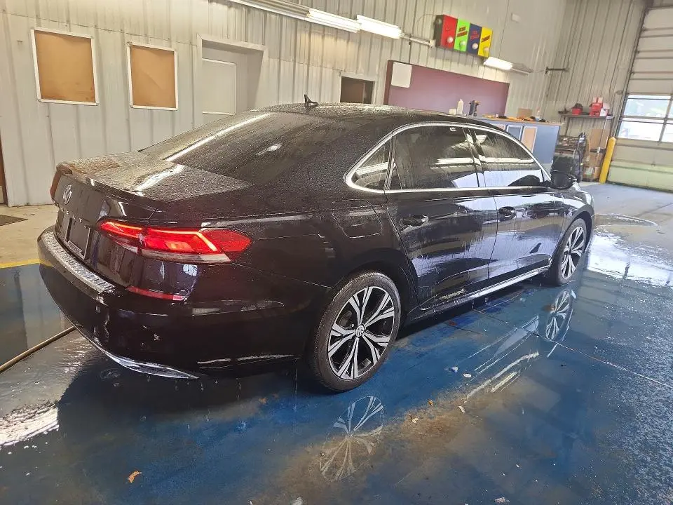 2021 VOLKSWAGEN PASSAT SE  