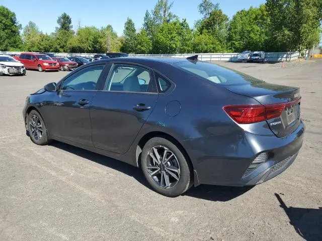 2023 KIA FORTE LX  