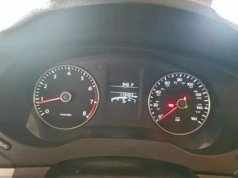 2013 VOLKSWAGEN JETTA SE  