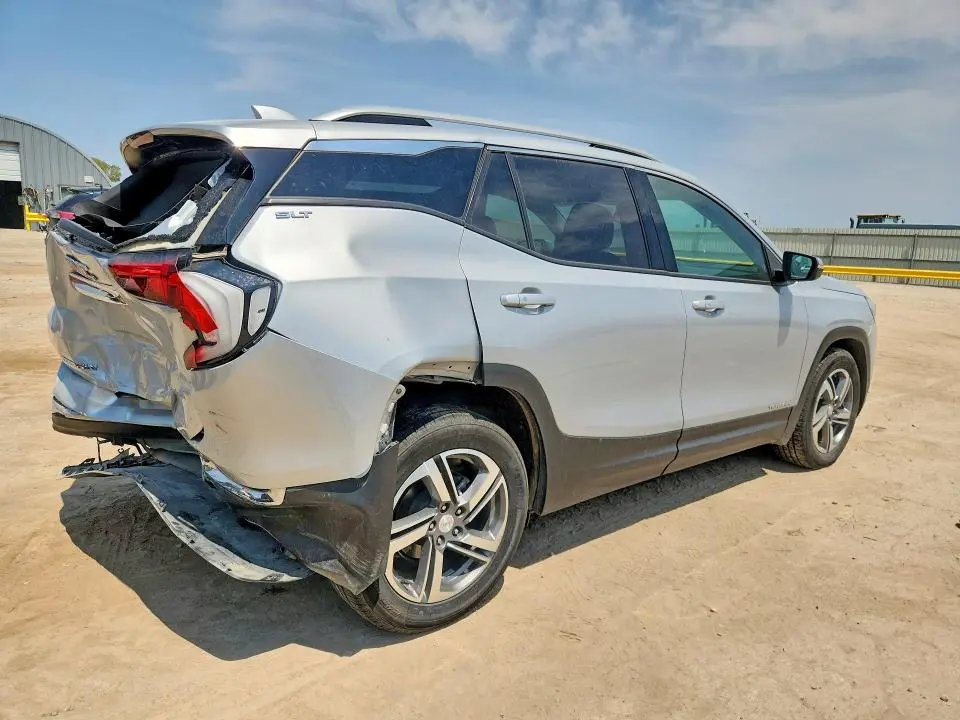2021 GMC TERRAIN SLT  