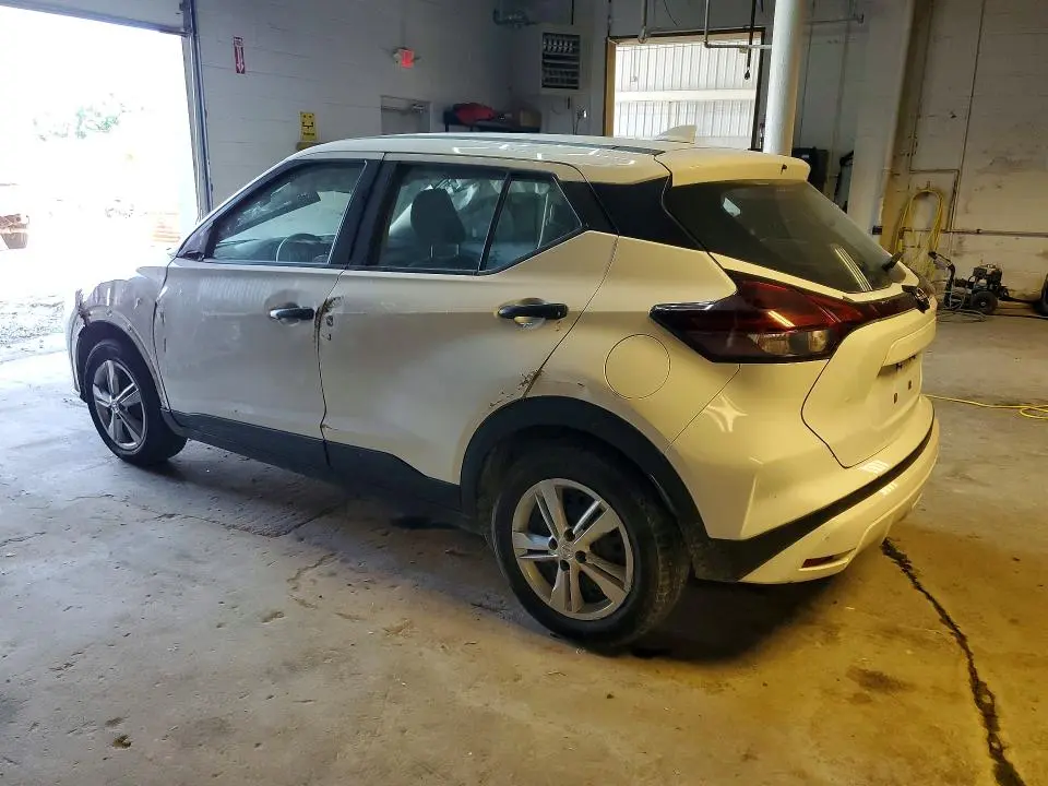 2023 NISSAN KICKS S  
