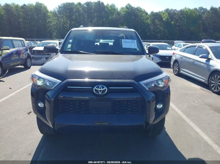 2024 TOYOTA 4RUNNER SR5