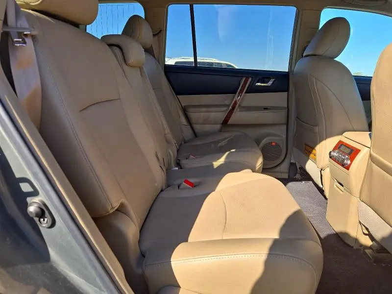 2012 TOYOTA HIGHLANDER LIMITED  
