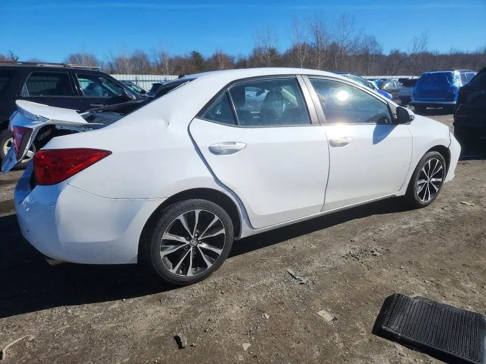 2018 TOYOTA COROLLA XSE  