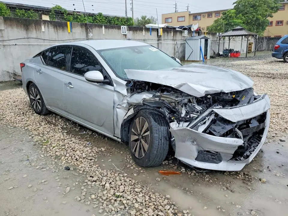 2021 NISSAN ALTIMA 2.5 SV  