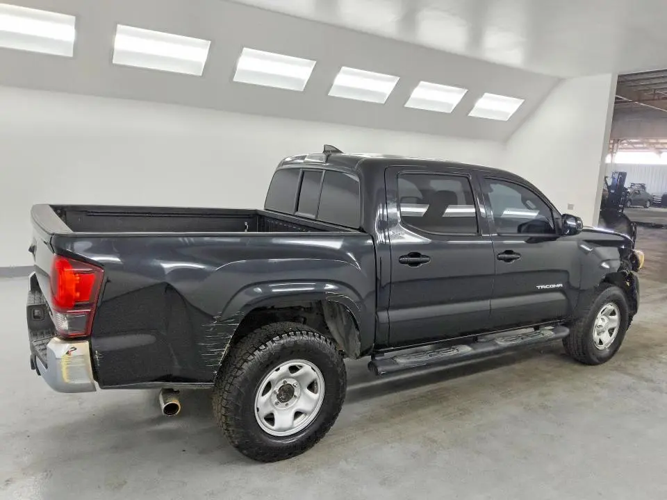 2018 TOYOTA TACOMA SR5  