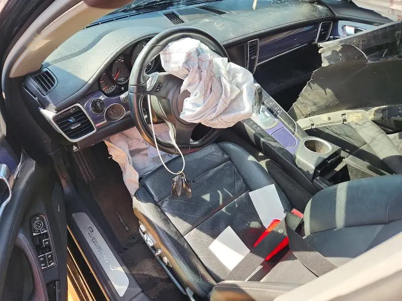 2012 PORSCHE PANAMERA 2  