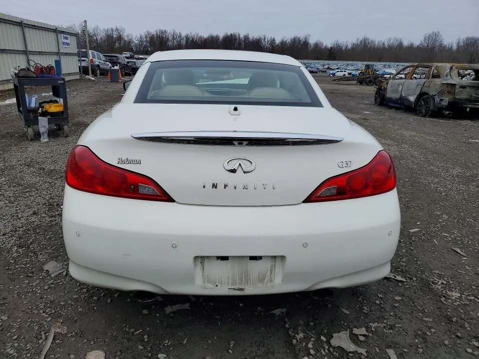 2012 INFINITI G37   