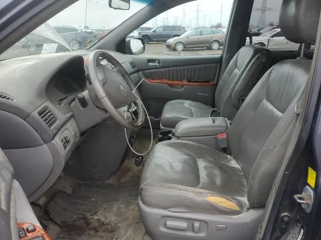 2010 TOYOTA SIENNA XLE  