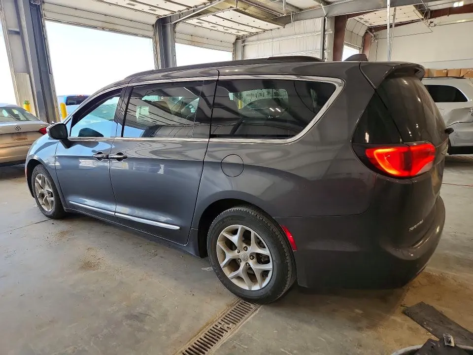 2017 CHRYSLER PACIFICA TOURING L  