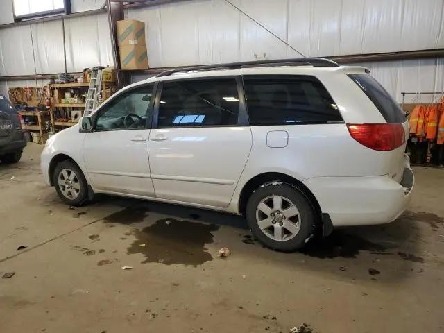 2010 TOYOTA SIENNA CE  