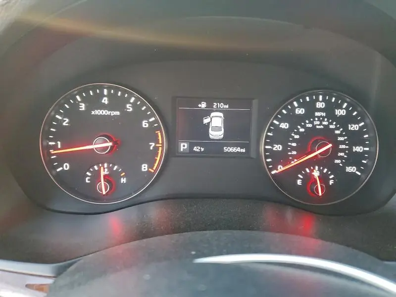 2018 KIA CADENZA LUXURY  