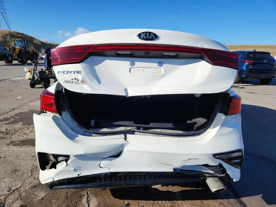 2020 KIA FORTE LXS  