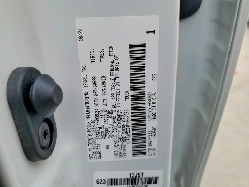 2023 TOYOTA TUNDRA SR5  