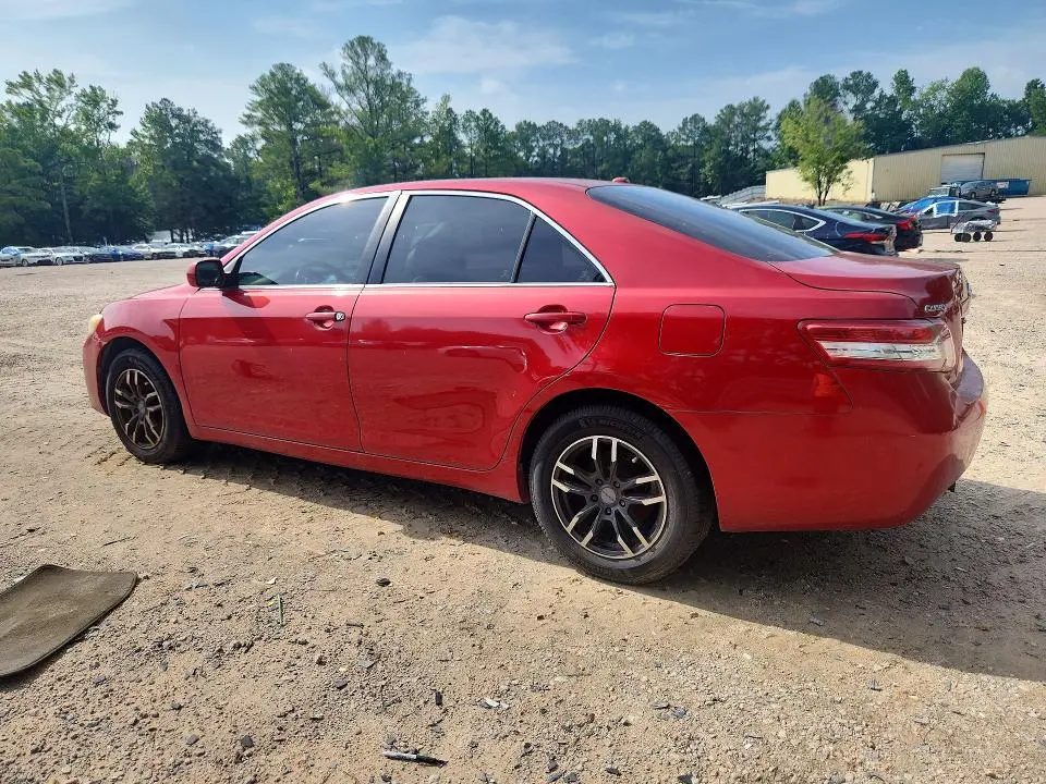 2010 TOYOTA CAMRY LE  