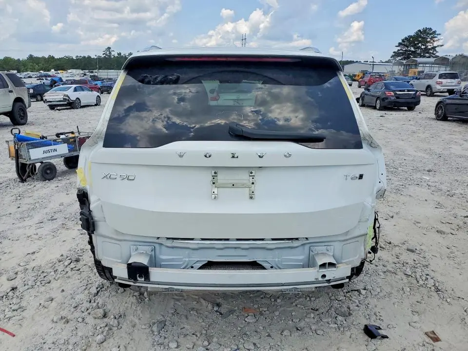 2021 VOLVO XC90 T6 MOMENTUM  