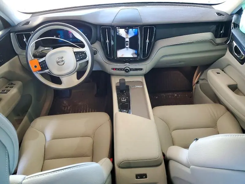 2025 VOLVO XC60 PLUS  