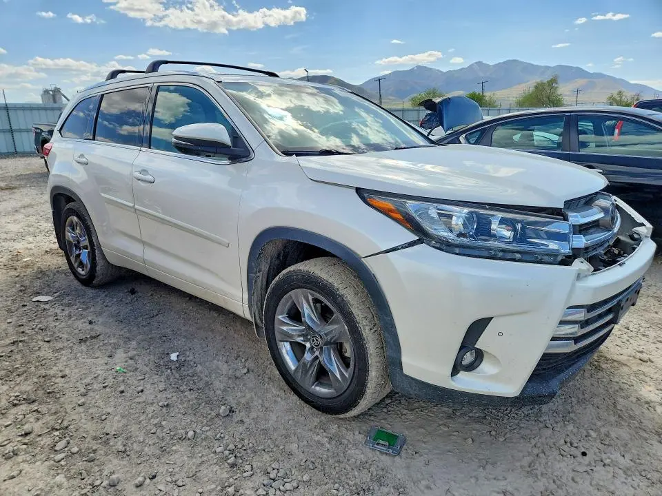 2019 TOYOTA HIGHLANDER LIMITED PLATINUM  