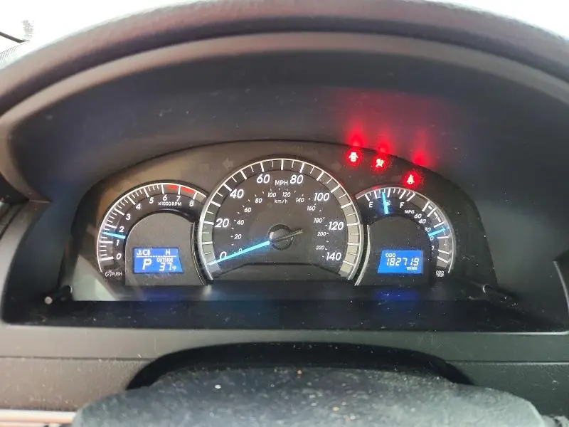 2012 TOYOTA CAMRY SE  