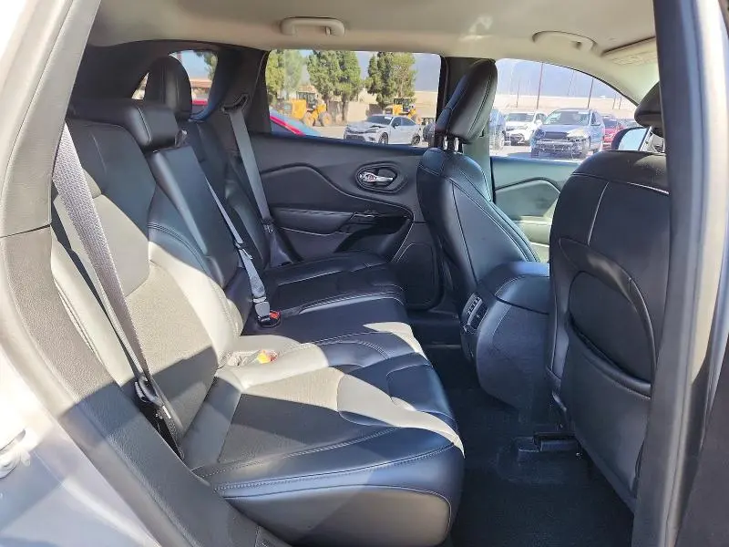 2021 JEEP CHEROKEE LATITUDE PLUS  