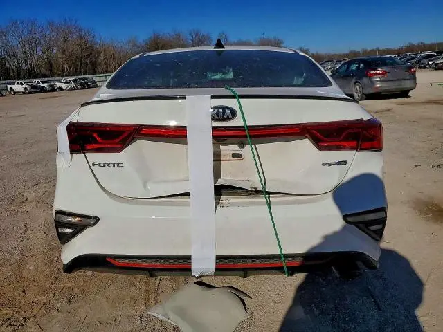 2021 KIA FORTE GT LINE  