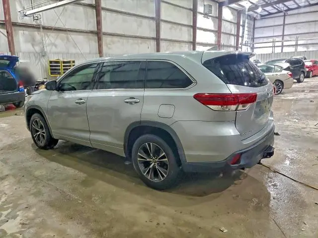 2017 TOYOTA HIGHLANDER LE  