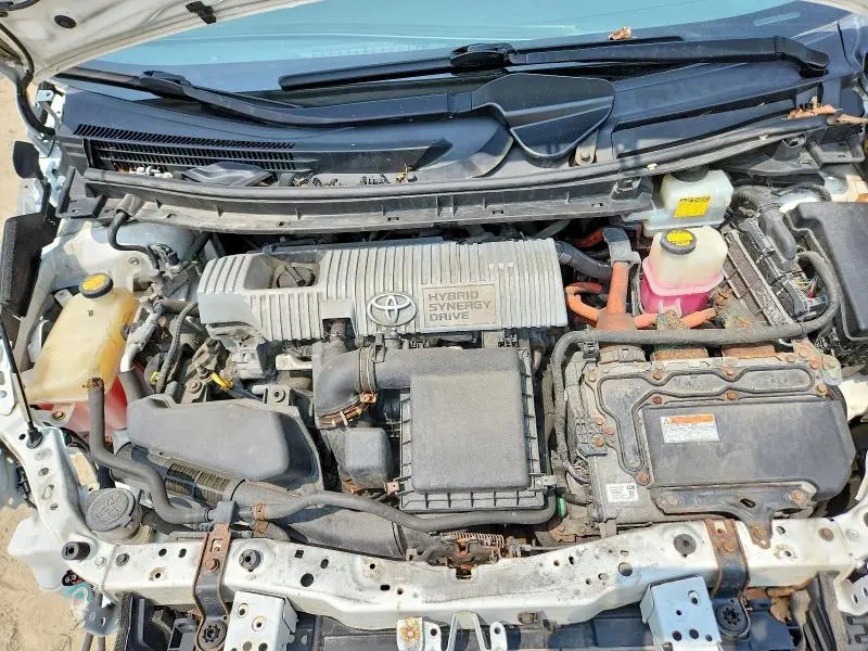 2013 TOYOTA PRIUS TWO  