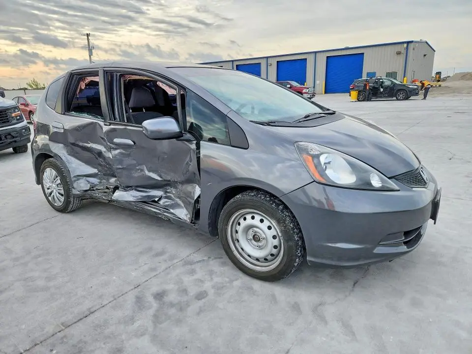 2013 HONDA FIT   
