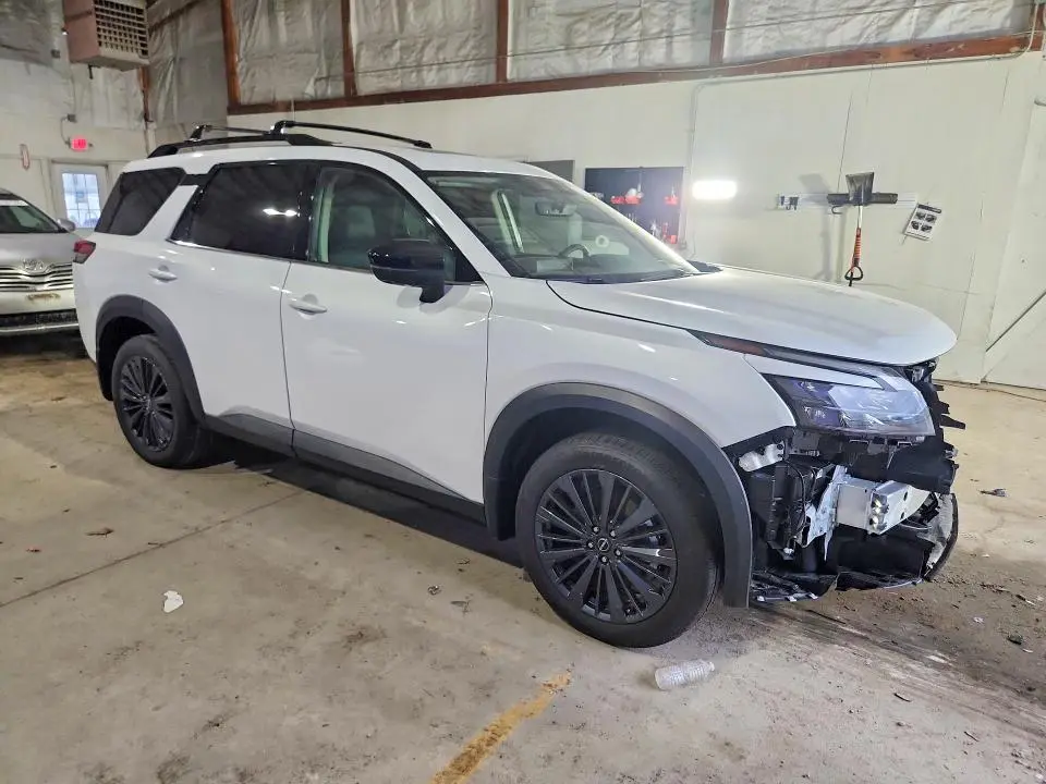 2026 NISSAN PATHFINDER SL  
