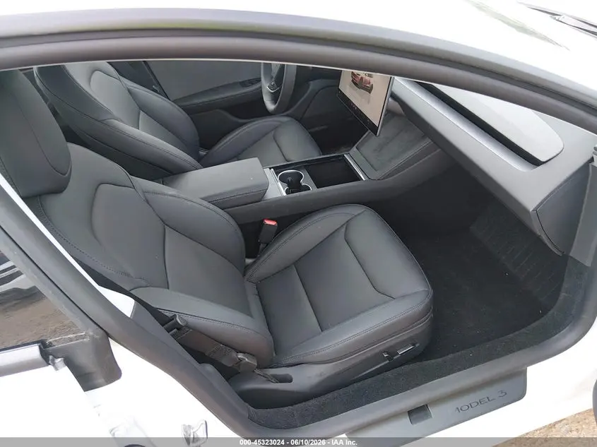2026 TESLA MODEL 3 PREMIUM REAR-WHEEL DRIVE/REAR-WHEEL DRIVE