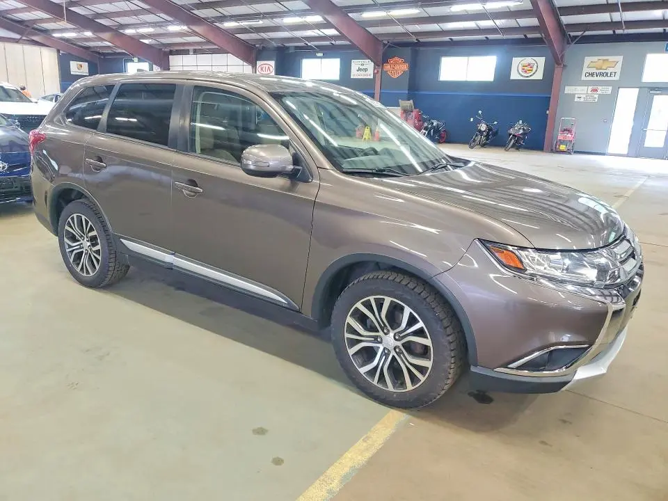 2017 MITSUBISHI OUTLANDER SE  
