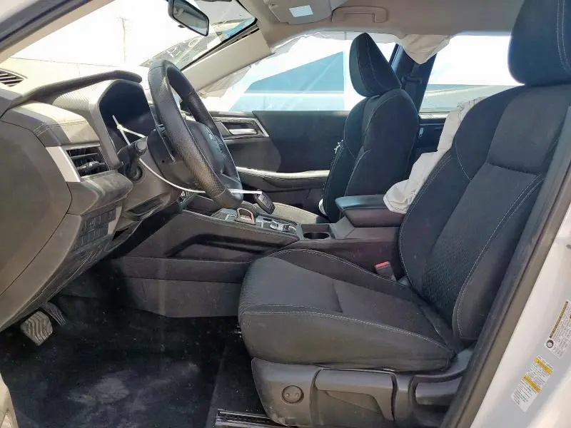 2024 MITSUBISHI OUTLANDER ES  