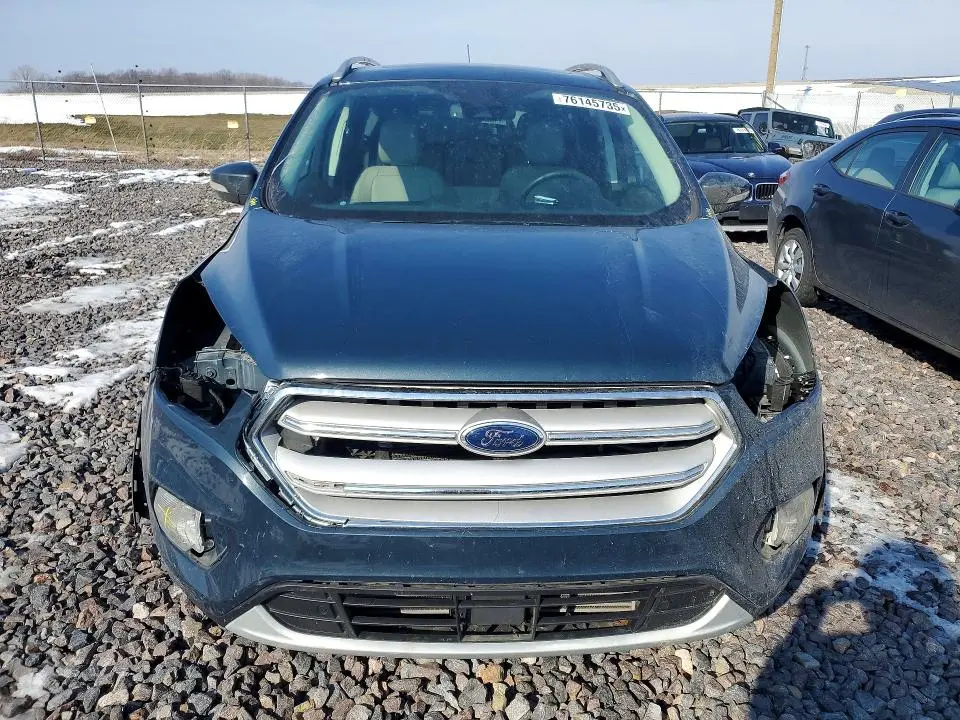 2019 FORD ESCAPE TITANIUM  