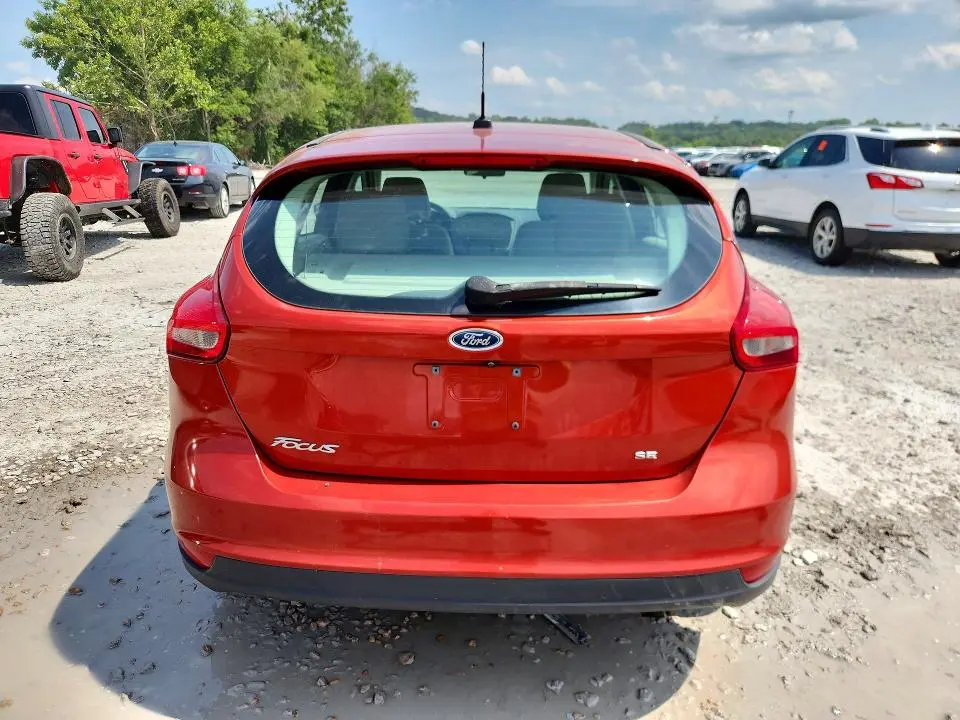 2018 FORD FOCUS SE  