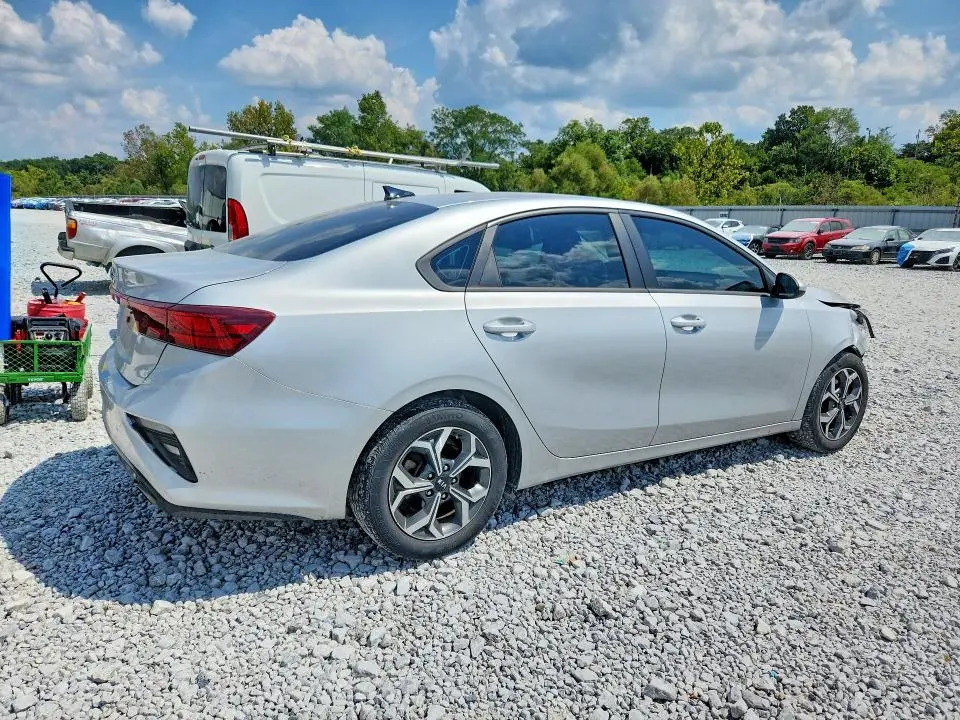 2021 KIA FORTE LXS  