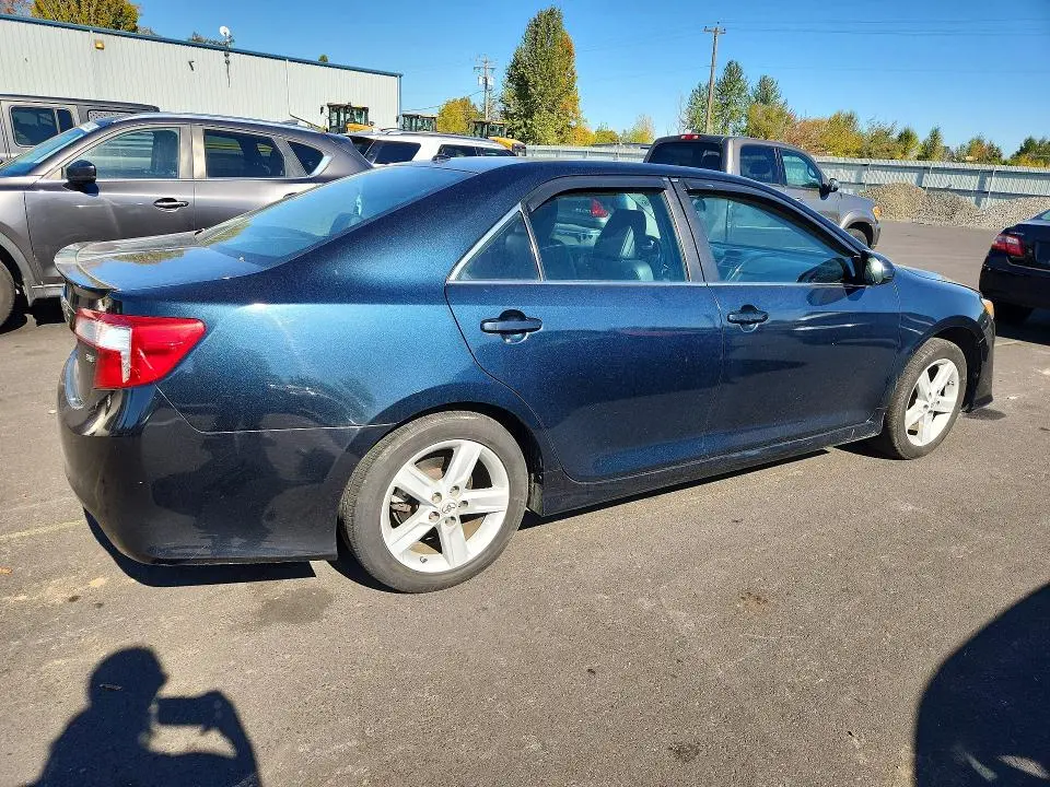 2012 TOYOTA CAMRY SE  