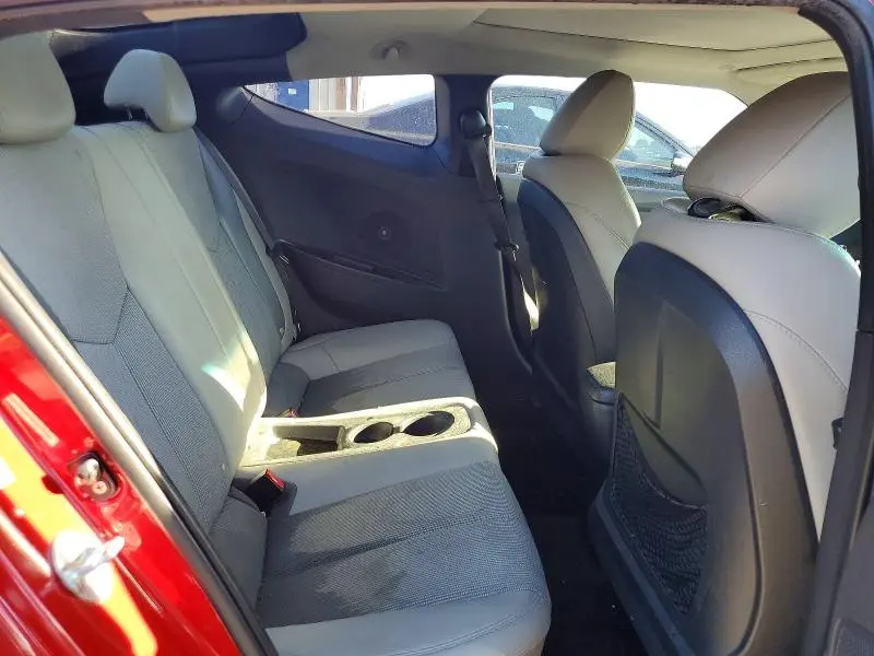 2012 HYUNDAI VELOSTER BASE  