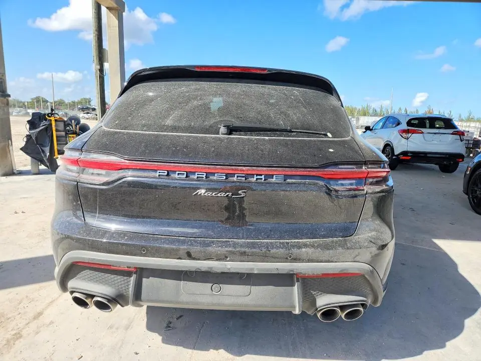 2023 PORSCHE MACAN S  