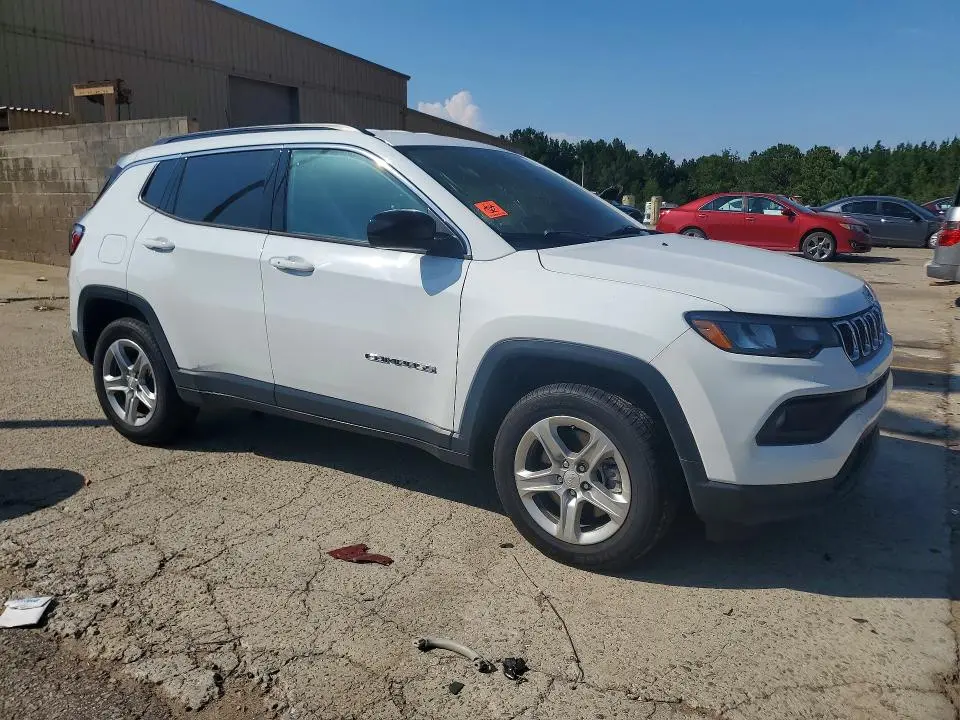 2023 JEEP COMPASS LATITUDE  