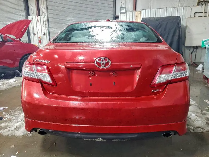 2011 TOYOTA CAMRY SE  