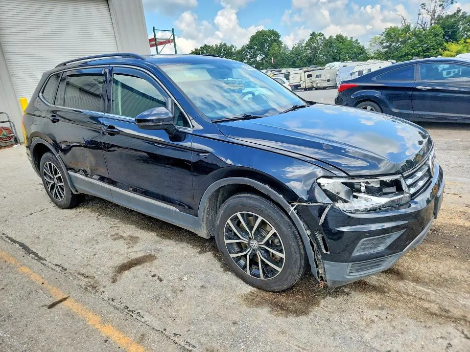 2021 VOLKSWAGEN TIGUAN SE  