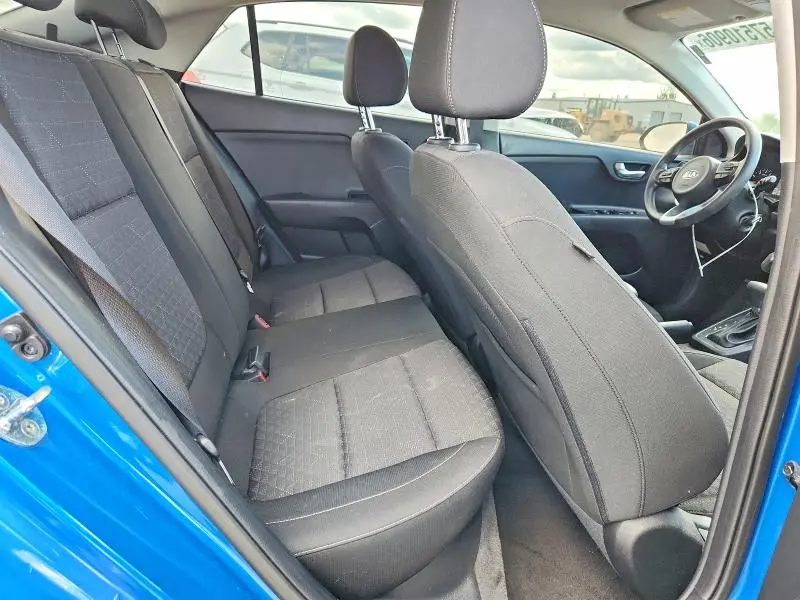 2021 KIA RIO S  