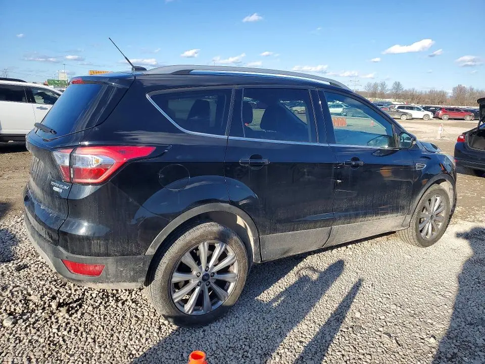 2017 FORD ESCAPE TITANIUM  