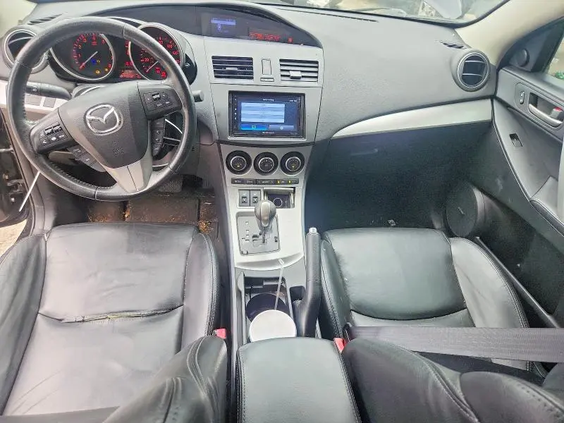 2011 MAZDA 3 S  