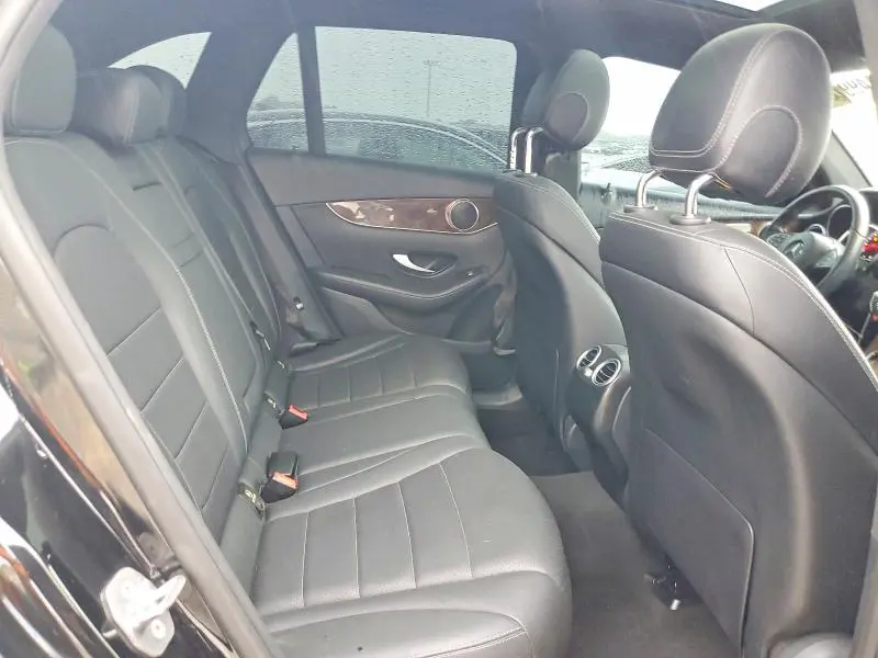 2017 MERCEDES-BENZ GLC 300  