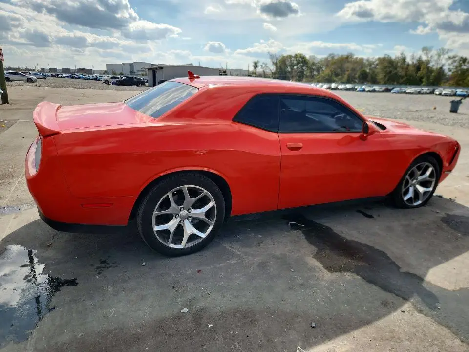 2016 DODGE CHALLENGER SXT  
