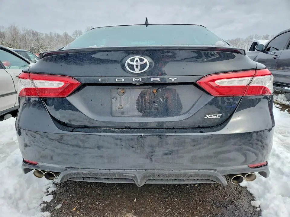 2020 TOYOTA CAMRY XSE  