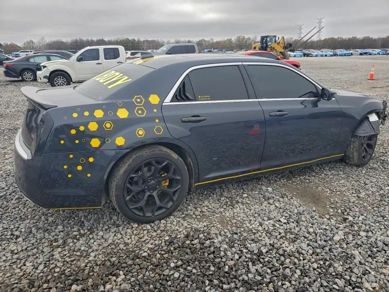 2018 CHRYSLER 300C   